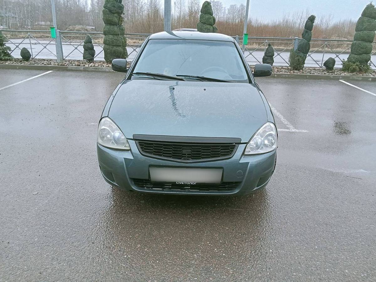 Купить LADA (ВАЗ) Priora I хэтчбек 5 дв., 2011 года, цвет: Зеленый, за  200000 руб. в Санкт-Петербурге